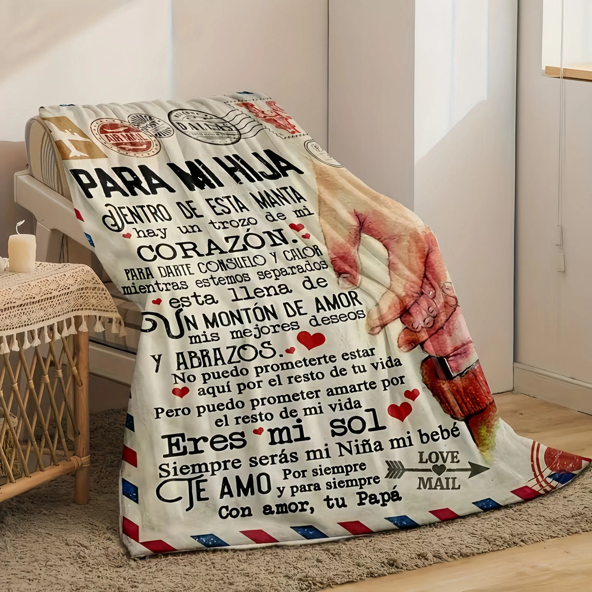 A Spanish letter: papa gives a blanket to his daughter, papa & mama give Birthday gift for son & daughter. A soft and comfortable flannel blanket, perfect for various occasions, a Valentine's Day gift.Easter Gifts for Kids