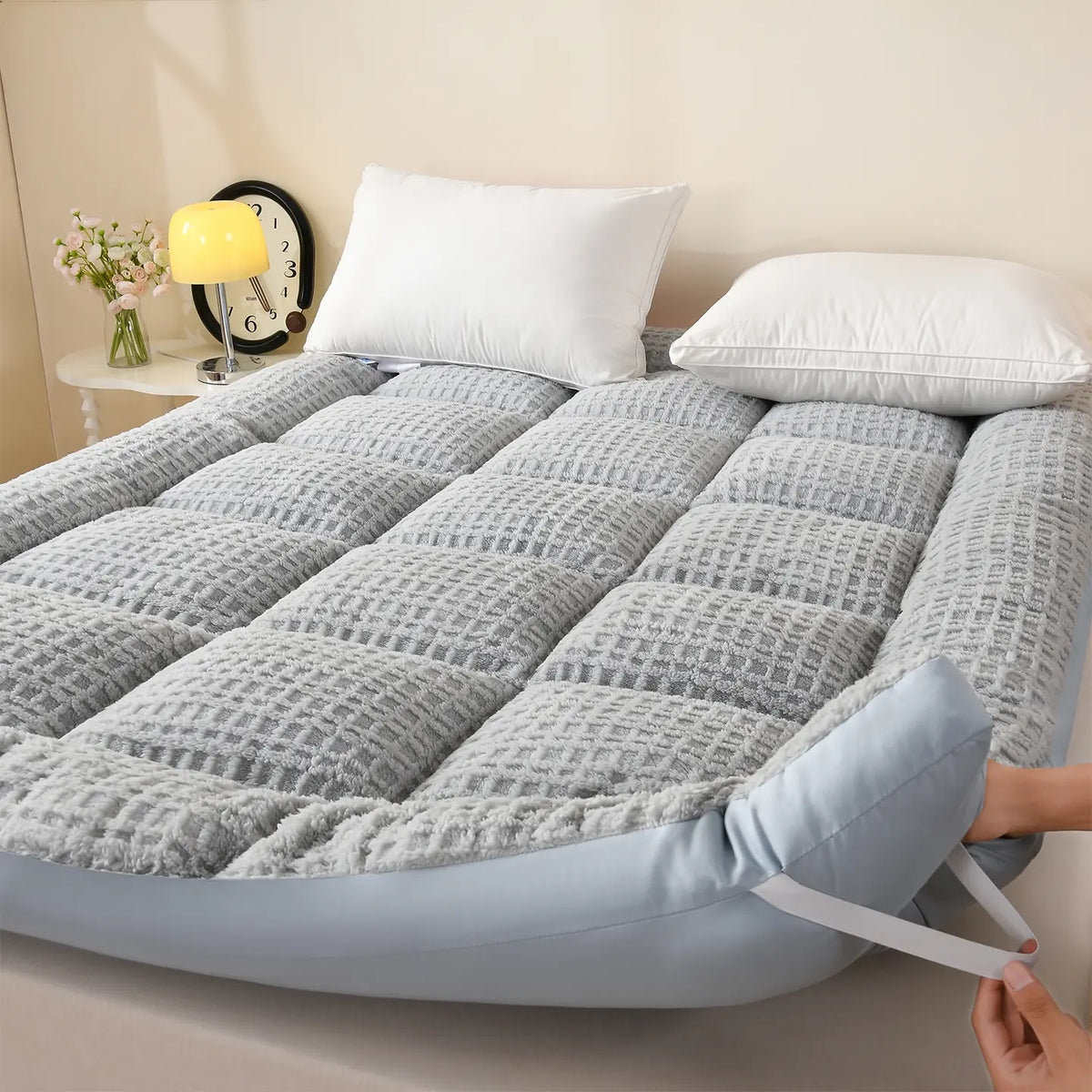 Super Soft Textured, Foldable & Breathable Design, Portable Foldable Mattress, Folding Mattress, Fold Out Mattress, European Certified, Suitable for Dorms/apartments/all Seasons Use! Triple Fold Mattress