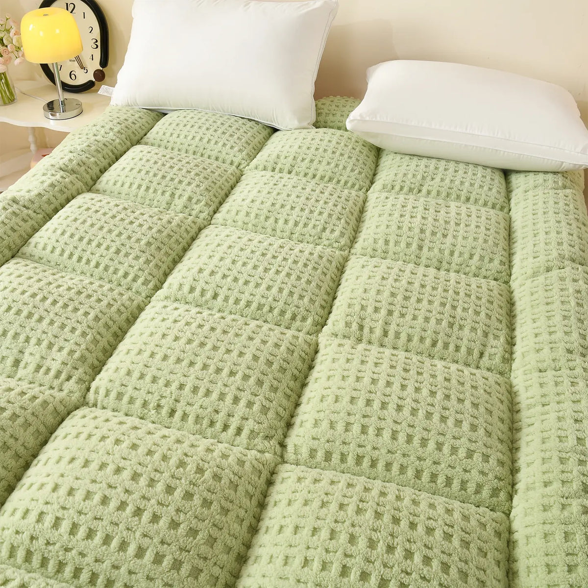 Super Soft Textured, Foldable & Breathable Design, Portable Foldable Mattress, Folding Mattress, Fold Out Mattress, European Certified, Suitable for Dorms/apartments/all Seasons Use! Triple Fold Mattress