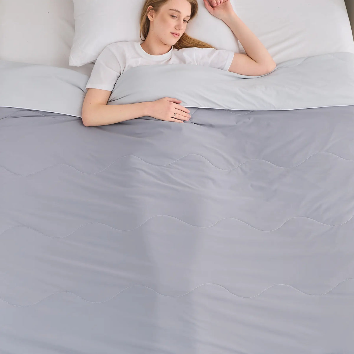 Msrlassn Summer Cooling Comforter for Hot Sleepers and Night Sweats, Q-Max>0.4 Cooling Blanket Blue Summer Comforter for Queen King Size Bed, Breathable Soft Lightweight, Ideal for Bed, Couch, Travel, All Seasons blankets