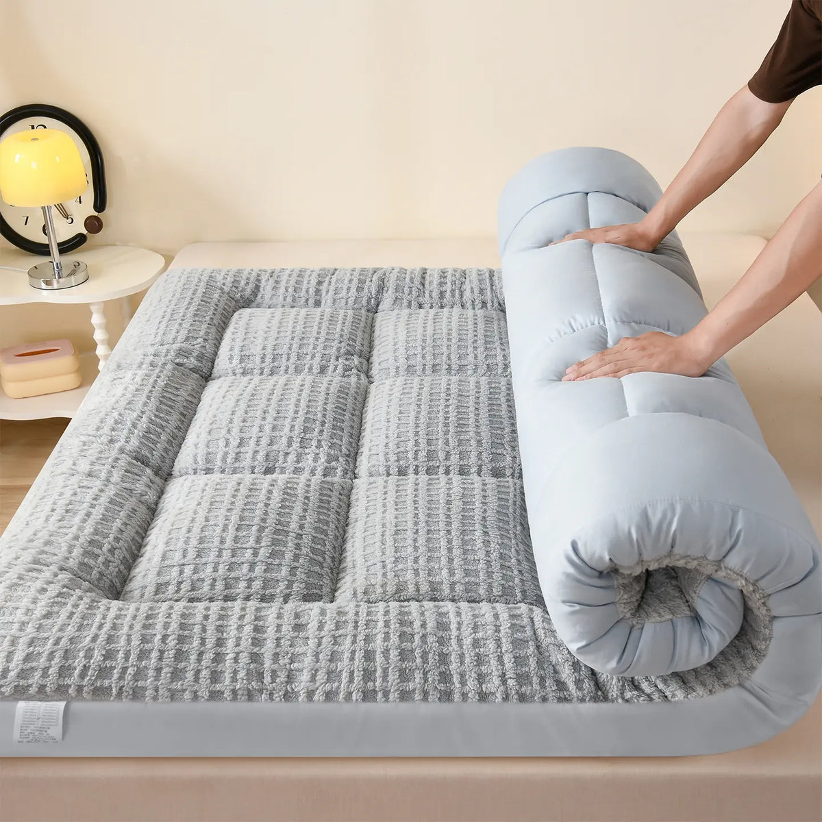 Super Soft Textured, Foldable & Breathable Design, Portable Foldable Mattress, Folding Mattress, Fold Out Mattress, European Certified, Suitable for Dorms/apartments/all Seasons Use! Triple Fold Mattress
