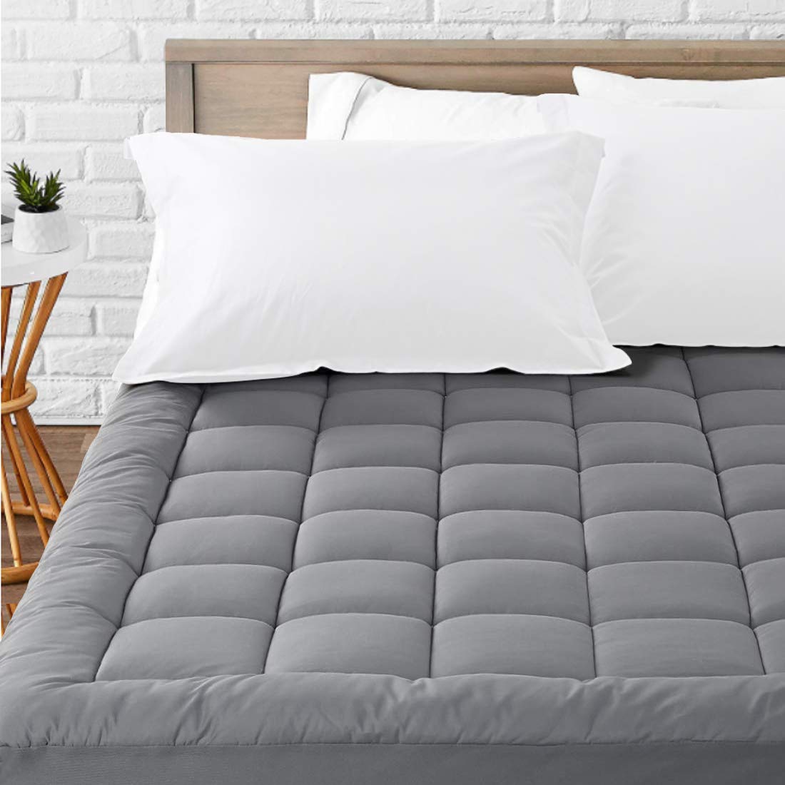 LEISURE TOWN Cotton Queen Mattress Pad Fitted Quilted Mattress Cover,White