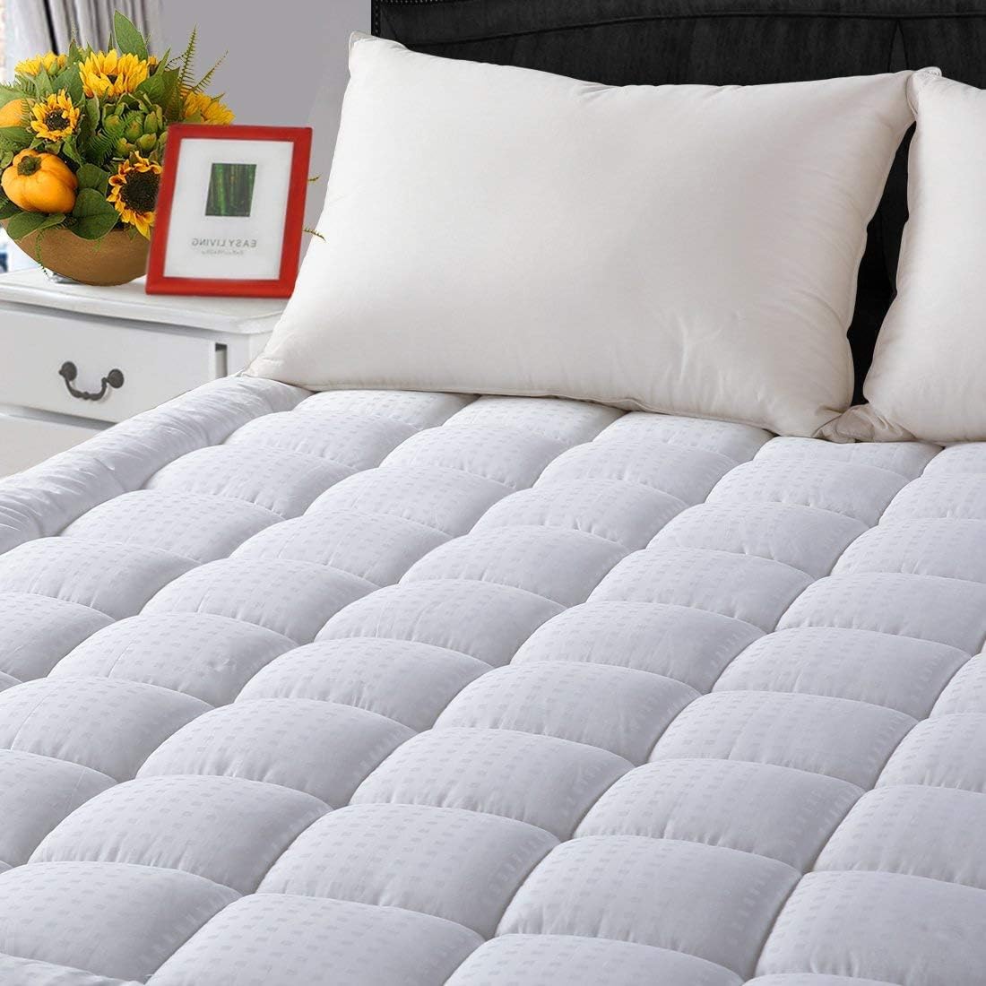 LEISURE TOWN Cotton Queen Mattress Pad Fitted Quilted Mattress Cover,White