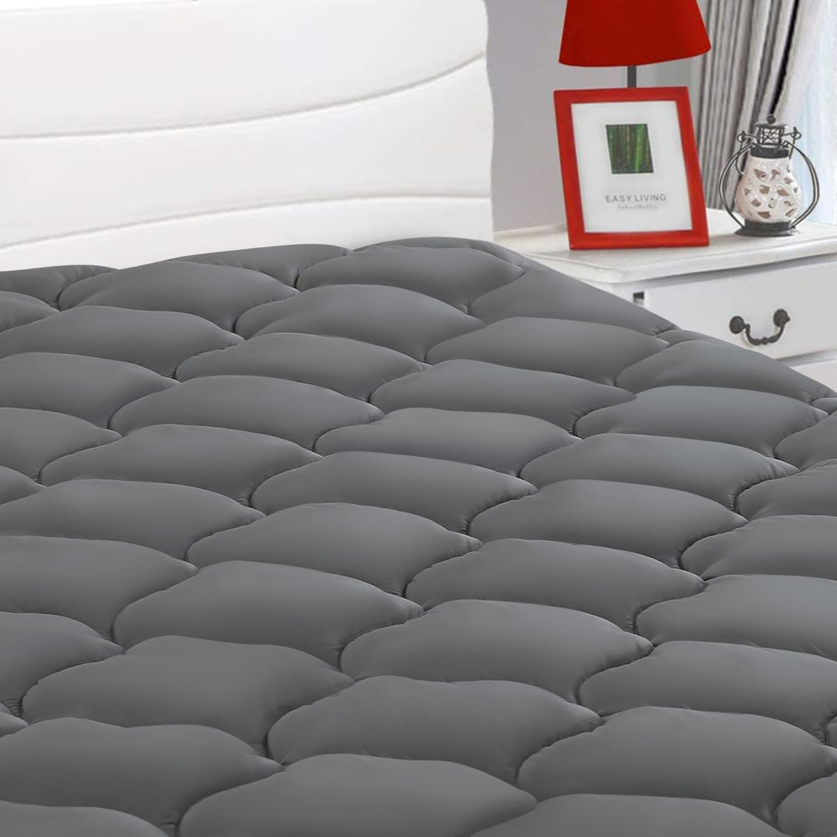 LEISURE TOWN Cotton Queen Mattress Pad Fitted Quilted Mattress Cover,White
