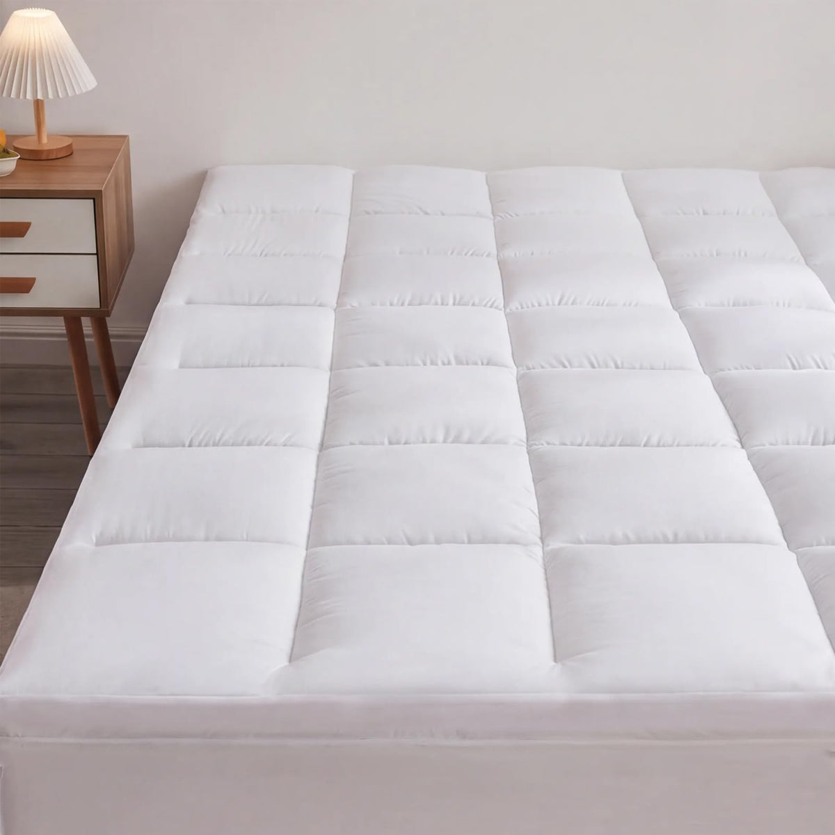 Queen Mattress Pad Cover Cooling Mattress Topper Pillow Top with Down Alternative Fill (8-21” Fitted Deep Pocket Queen Size) White
