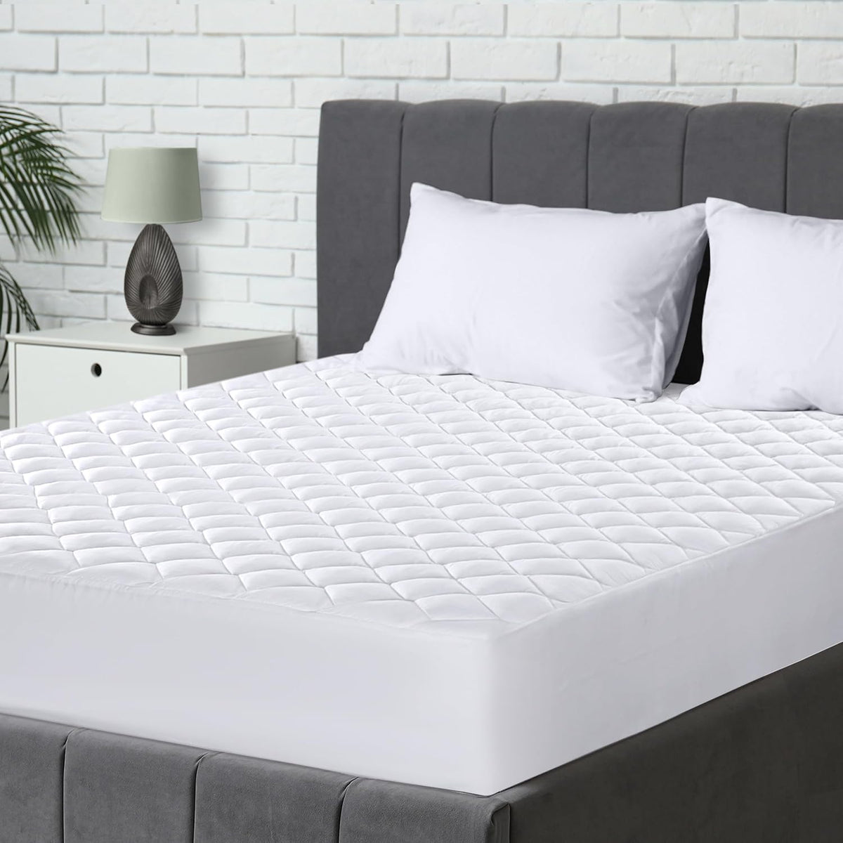 Queen Mattress Pad, Quilted Mattress Protector Topper fits 16" Deep Pocket