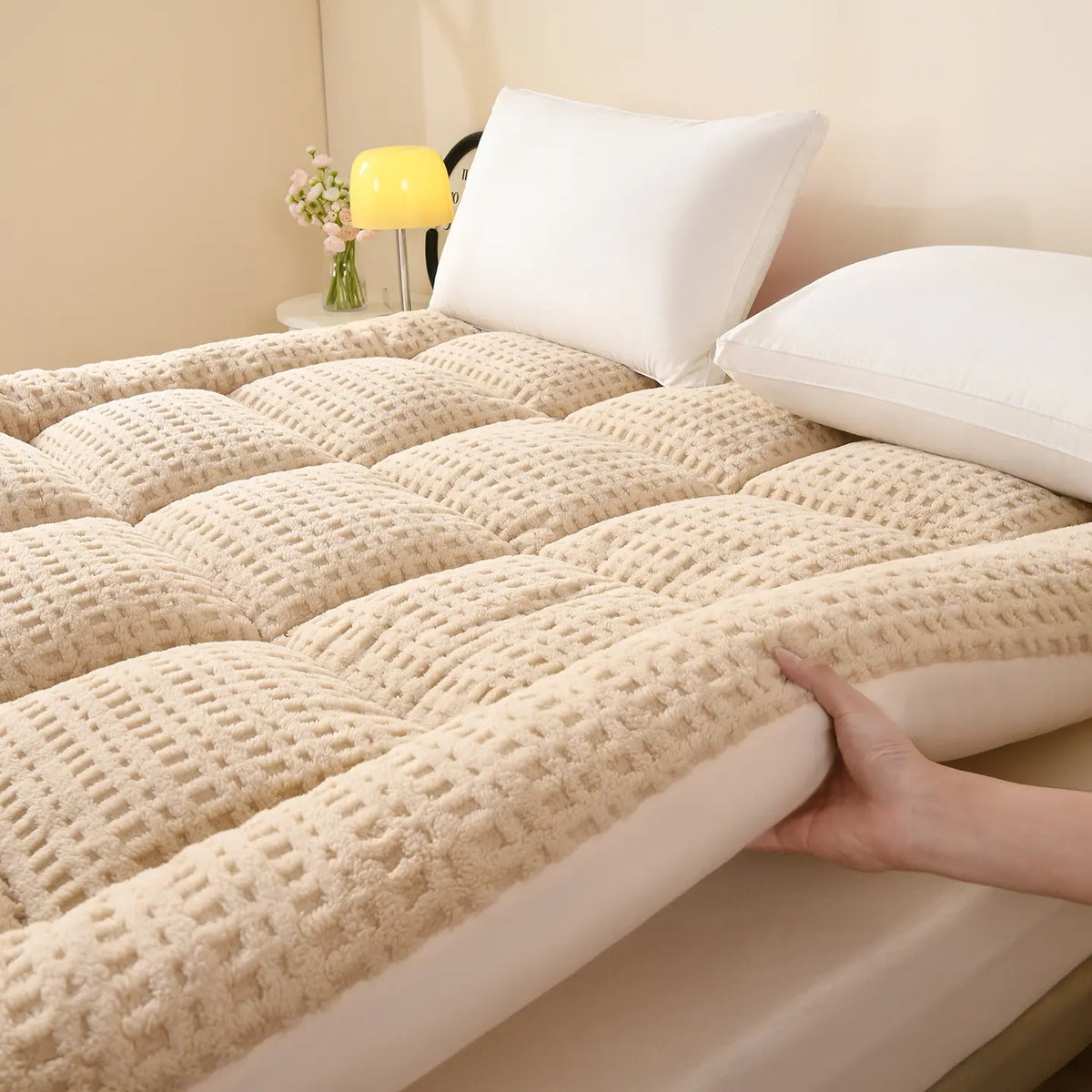 Super Soft Textured, Foldable & Breathable Design, Portable Foldable Mattress, Folding Mattress, Fold Out Mattress, European Certified, Suitable for Dorms/apartments/all Seasons Use! Triple Fold Mattress