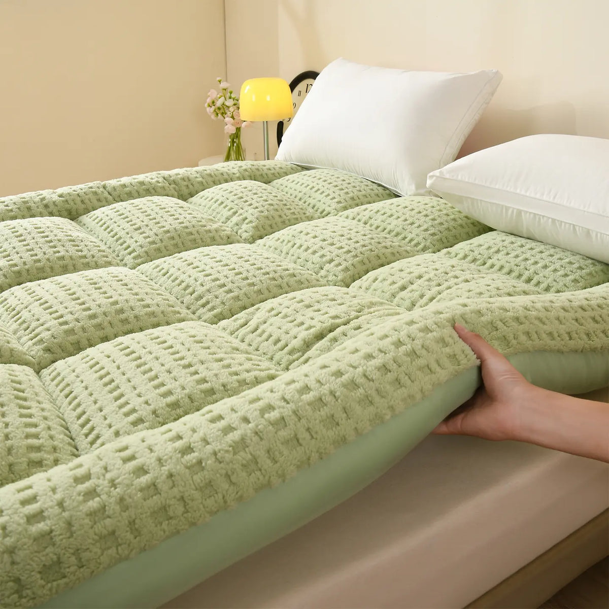 Super Soft Textured, Foldable & Breathable Design, Portable Foldable Mattress, Folding Mattress, Fold Out Mattress, European Certified, Suitable for Dorms/apartments/all Seasons Use! Triple Fold Mattress