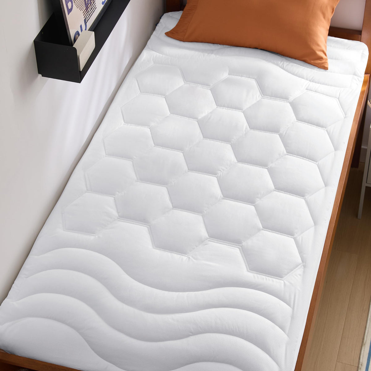 Bedsure Queen Mattress Pad, Mattress Topper with 8-21 Inches Deep Pocket