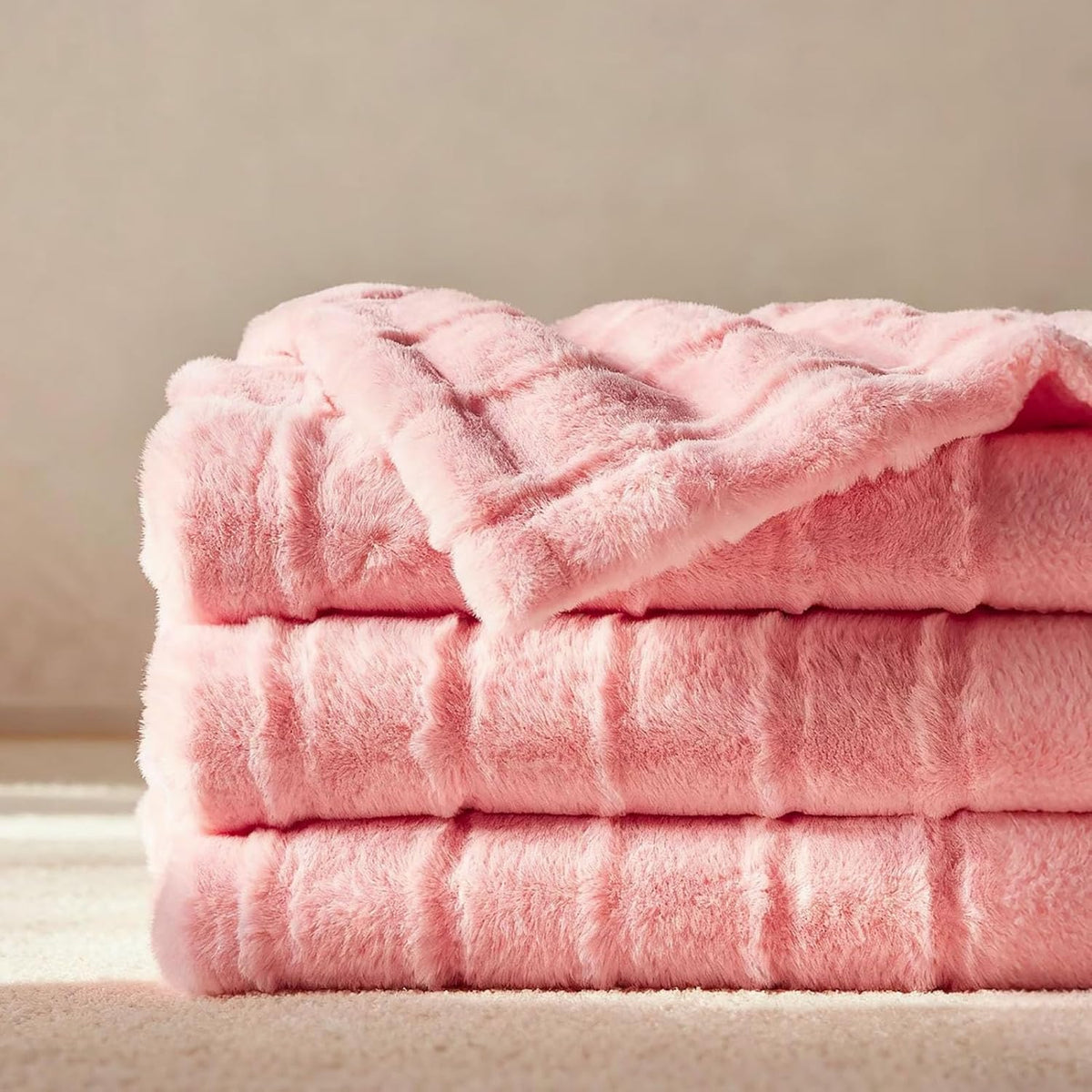 Pink Bubble Blanket Faux Fur Sherpa Throw (50x60 Inch)