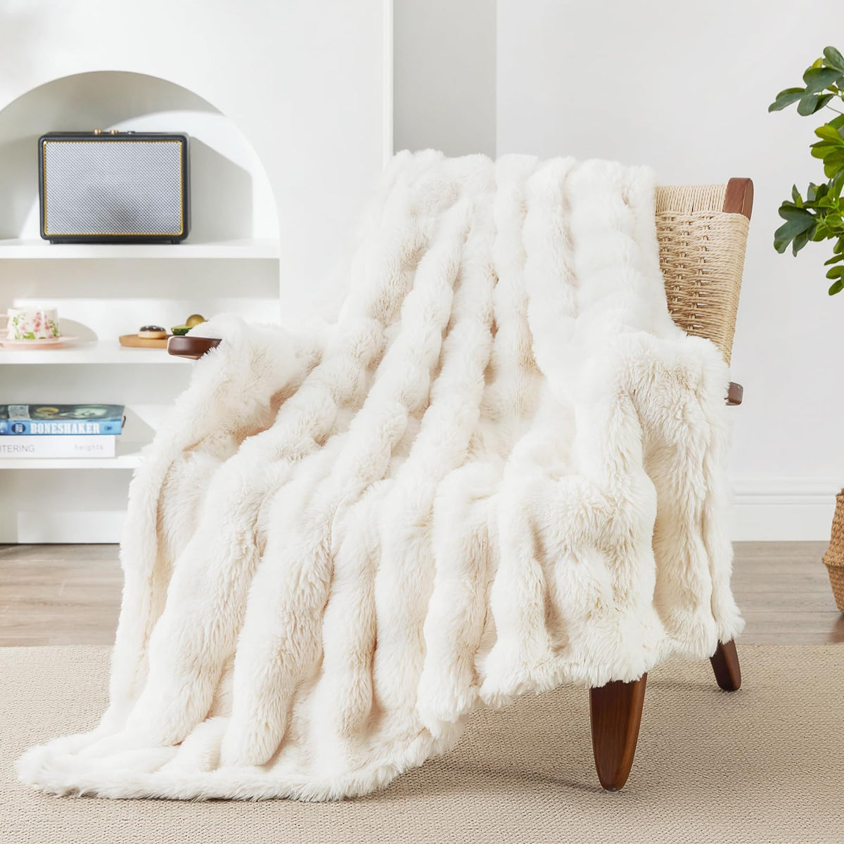 EXQ Home Fluffy Rabbit Faux Fur Throw Blanket for Couch Green