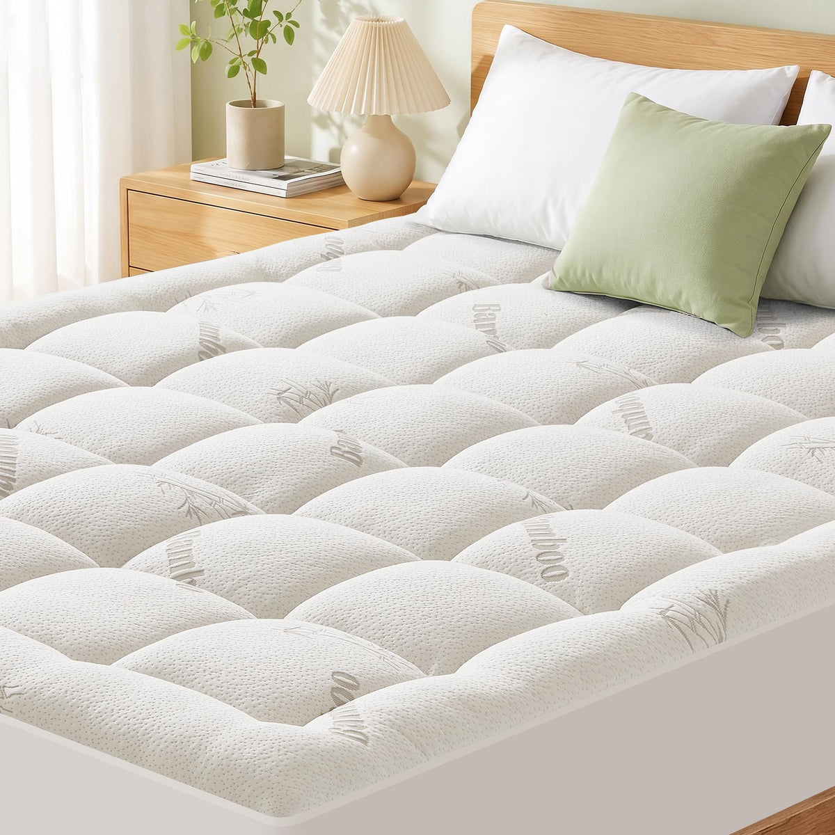 Mattress Pad Queen Size, Cooling Pillow Top Mattress Topper, Ultra Soft Viscose Made from Bamboo, Breathable for Hot Sleepers, Deep Pocket 8"-20", Green
