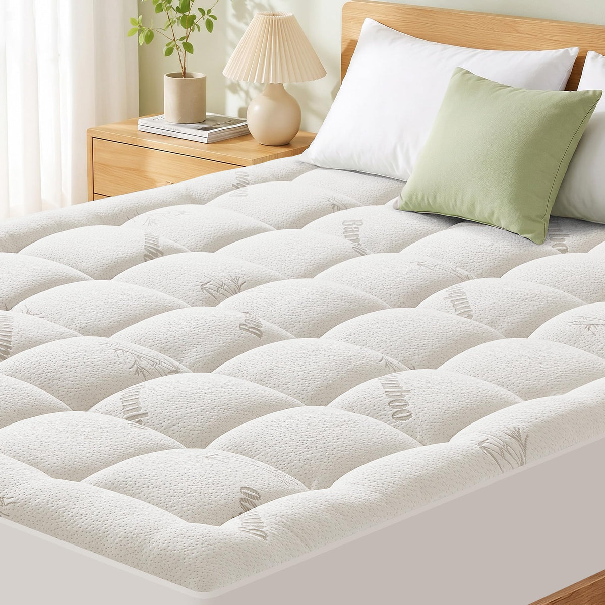 Mattress Pad Queen Size, Cooling Pillow Top Mattress Topper, Ultra Soft Viscose Made from Bamboo, Breathable for Hot Sleepers, Deep Pocket 8"-20", Green