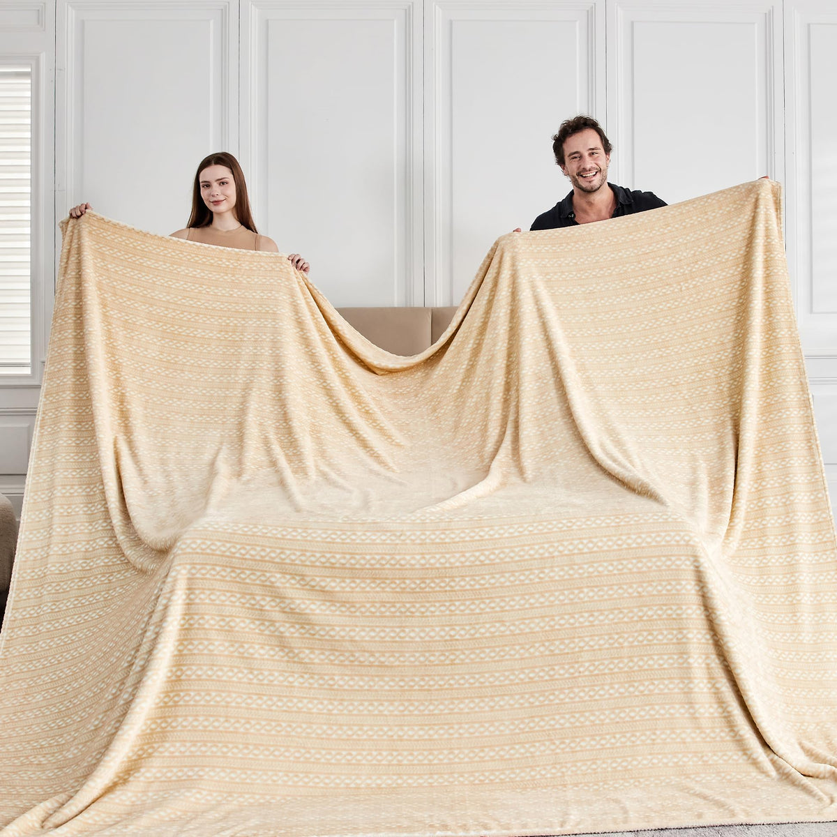 Soft Cozy 120x120 Inches Seamless Oversized King Fleece Blanket, 3D Jacquard Decorative Giant 10'x10' California King Blanket Extra Large for Bed, Sofa, Couch, Travel, Dark Grey Chain