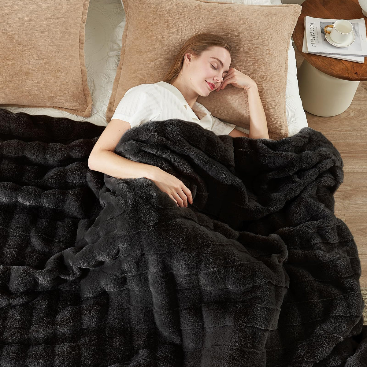 Cozy Bliss Fluffy Faux Fur Throw Blanket for Couch,Warm Cozy Soft Beige Throw Blankets for Sofa Bed Living Room,50x60 Inches