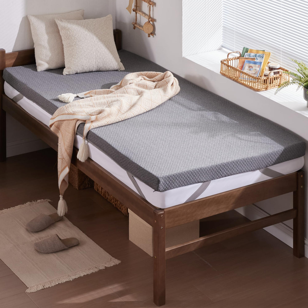 SINWEEK 3 Inch Gel Memory Foam Mattress Topper Queen Size, Ventilated High Density Pad for Back Pain, Bed Topper with Removable Soft Cover, CertiPUR-US Certified