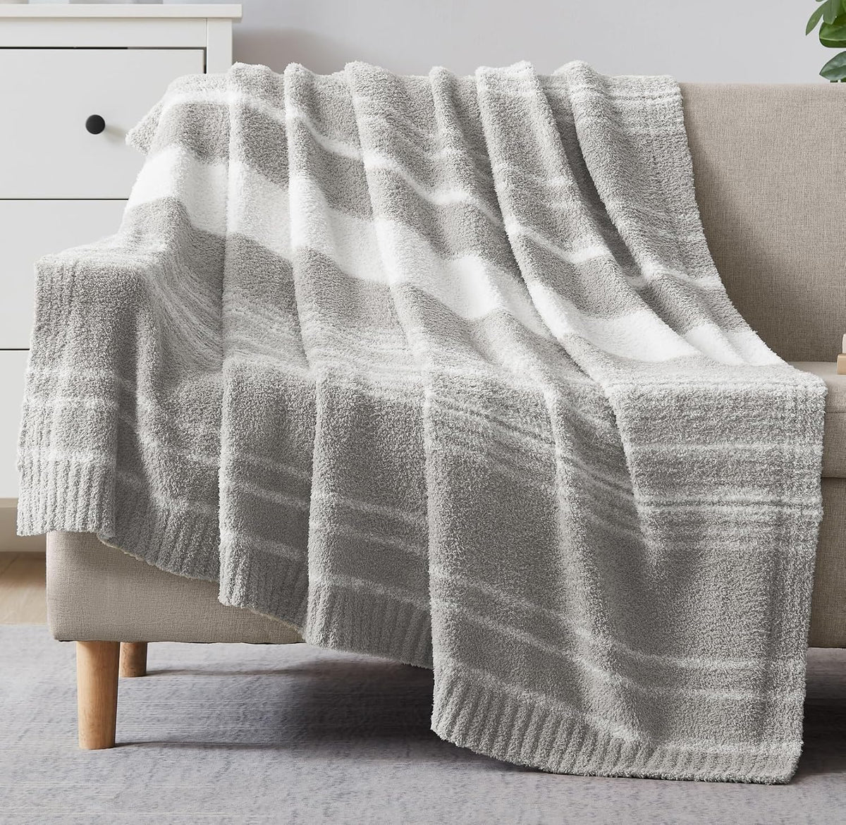 WRENSONGE Soft Checkered Throw Blanket for Couch-Cozy Fall Knitted Blankets
