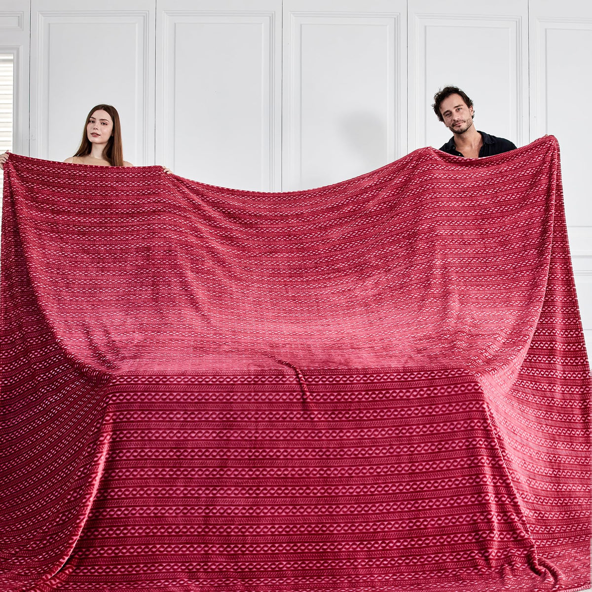 Soft Cozy 120x120 Inches Seamless Oversized King Fleece Blanket, 3D Jacquard Decorative Giant 10'x10' California King Blanket Extra Large for Bed, Sofa, Couch, Travel, Dark Grey Chain