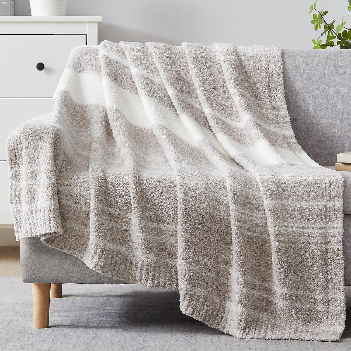 WRENSONGE Soft Checkered Throw Blanket for Couch-Cozy Fall Knitted Blankets