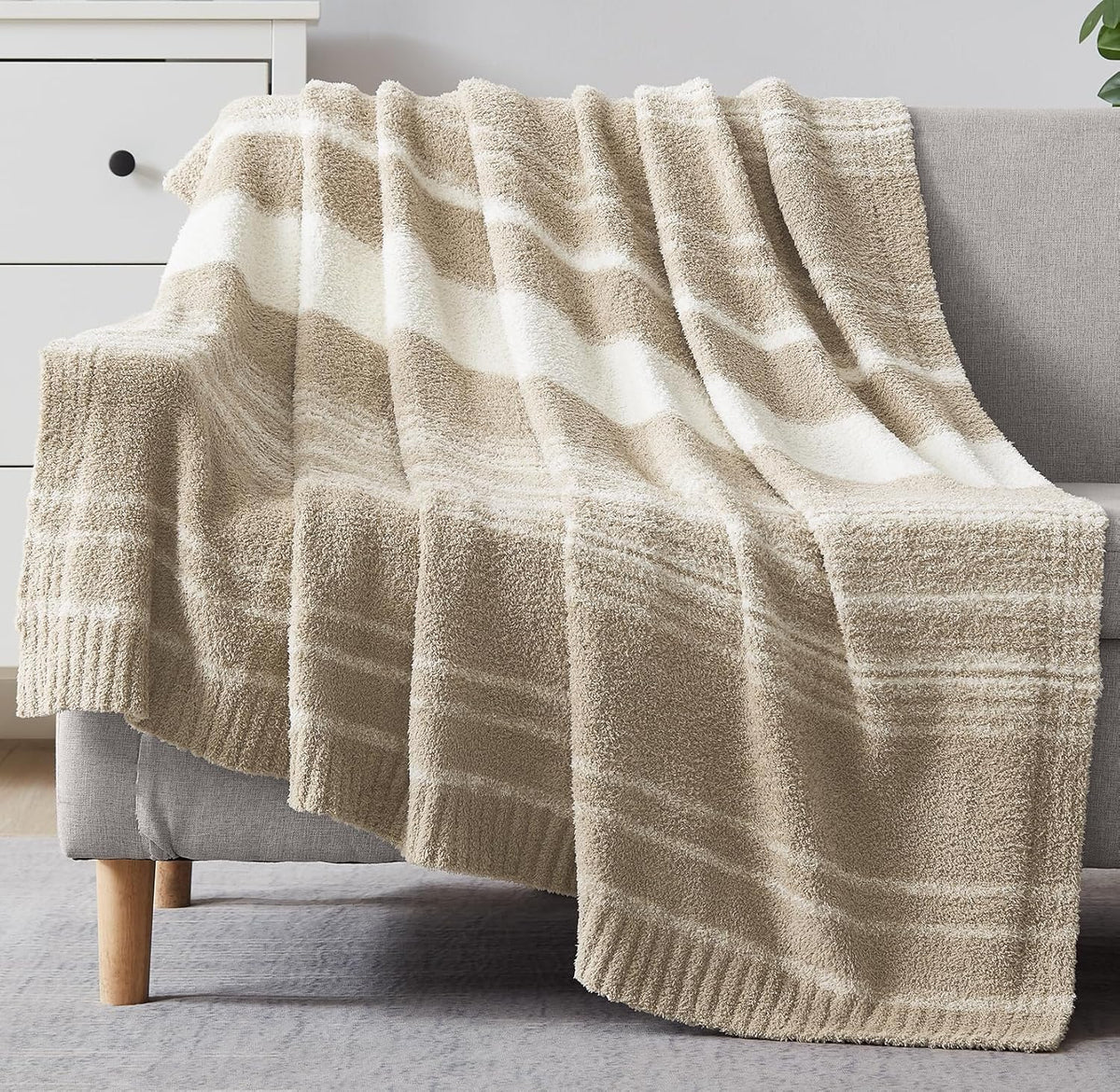 WRENSONGE Soft Checkered Throw Blanket for Couch-Cozy Fall Knitted Blankets