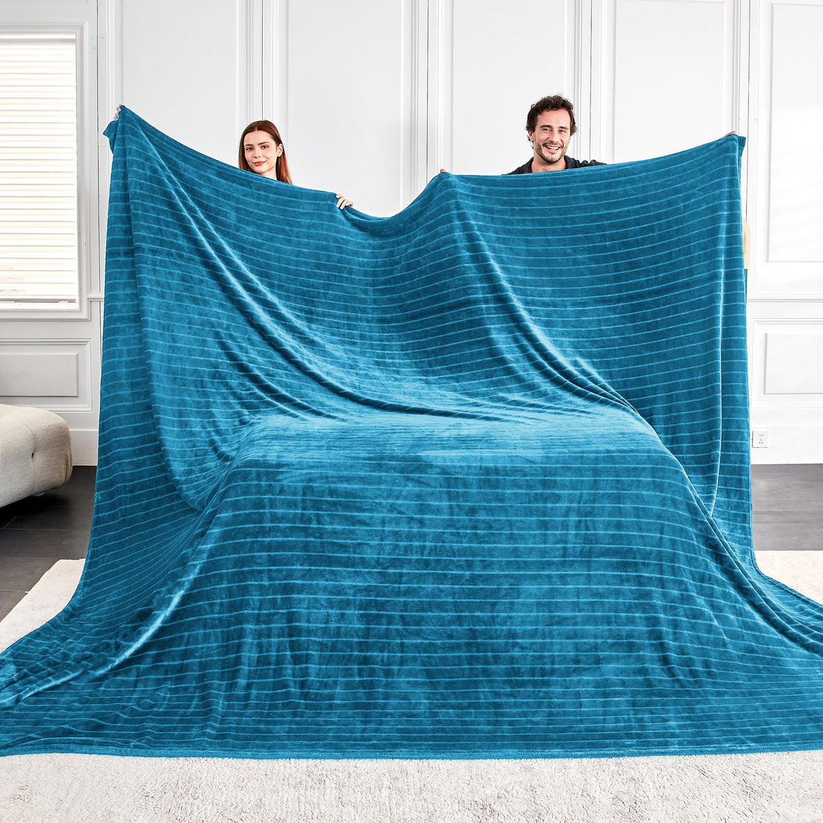 Soft Cozy 120x120 Inches Seamless Oversized King Fleece Blanket, 3D Jacquard Decorative Giant 10'x10' California King Blanket Extra Large for Bed, Sofa, Couch, Travel, Dark Grey Chain