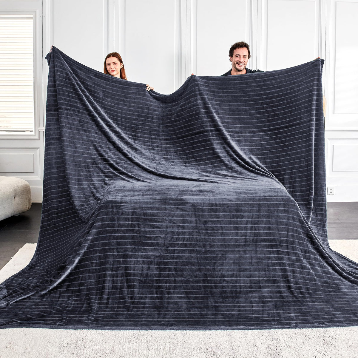 Soft Cozy 120x120 Inches Seamless Oversized King Fleece Blanket, 3D Jacquard Decorative Giant 10'x10' California King Blanket Extra Large for Bed, Sofa, Couch, Travel, Dark Grey Chain