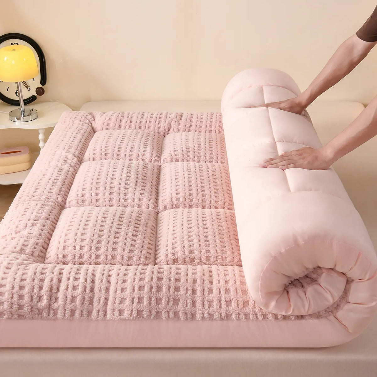 Super Soft Textured, Foldable & Breathable Design, Portable Foldable Mattress, Folding Mattress, Fold Out Mattress, European Certified, Suitable for Dorms/apartments/all Seasons Use! Triple Fold Mattress