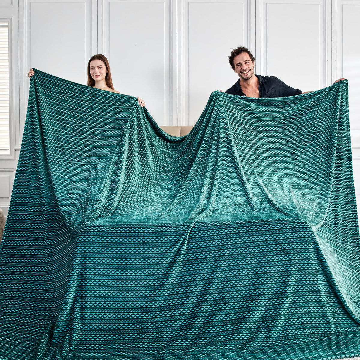 Soft Cozy 120x120 Inches Seamless Oversized King Fleece Blanket, 3D Jacquard Decorative Giant 10'x10' California King Blanket Extra Large for Bed, Sofa, Couch, Travel, Dark Grey Chain