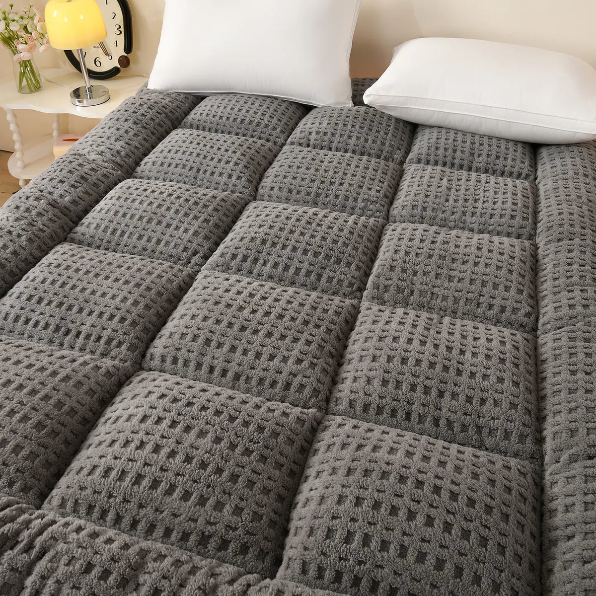 Super Soft Textured, Foldable & Breathable Design, Portable Foldable Mattress, Folding Mattress, Fold Out Mattress, European Certified, Suitable for Dorms/apartments/all Seasons Use! Triple Fold Mattress