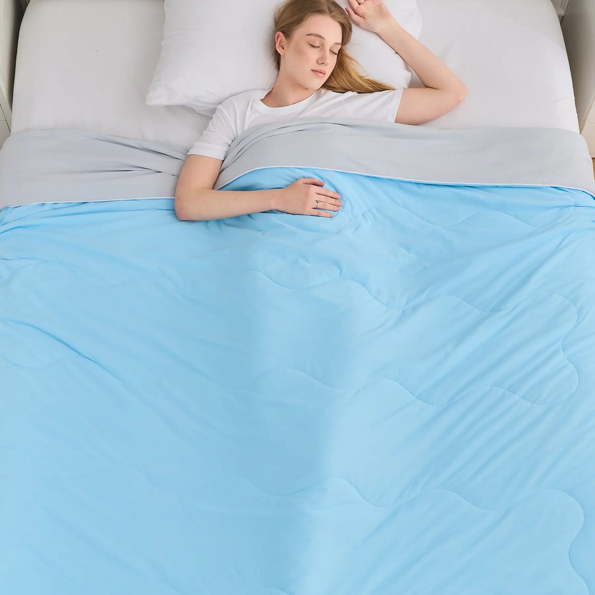 Msrlassn Summer Cooling Comforter for Hot Sleepers and Night Sweats, Q-Max>0.4 Cooling Blanket Blue Summer Comforter for Queen King Size Bed, Breathable Soft Lightweight, Ideal for Bed, Couch, Travel, All Seasons blankets