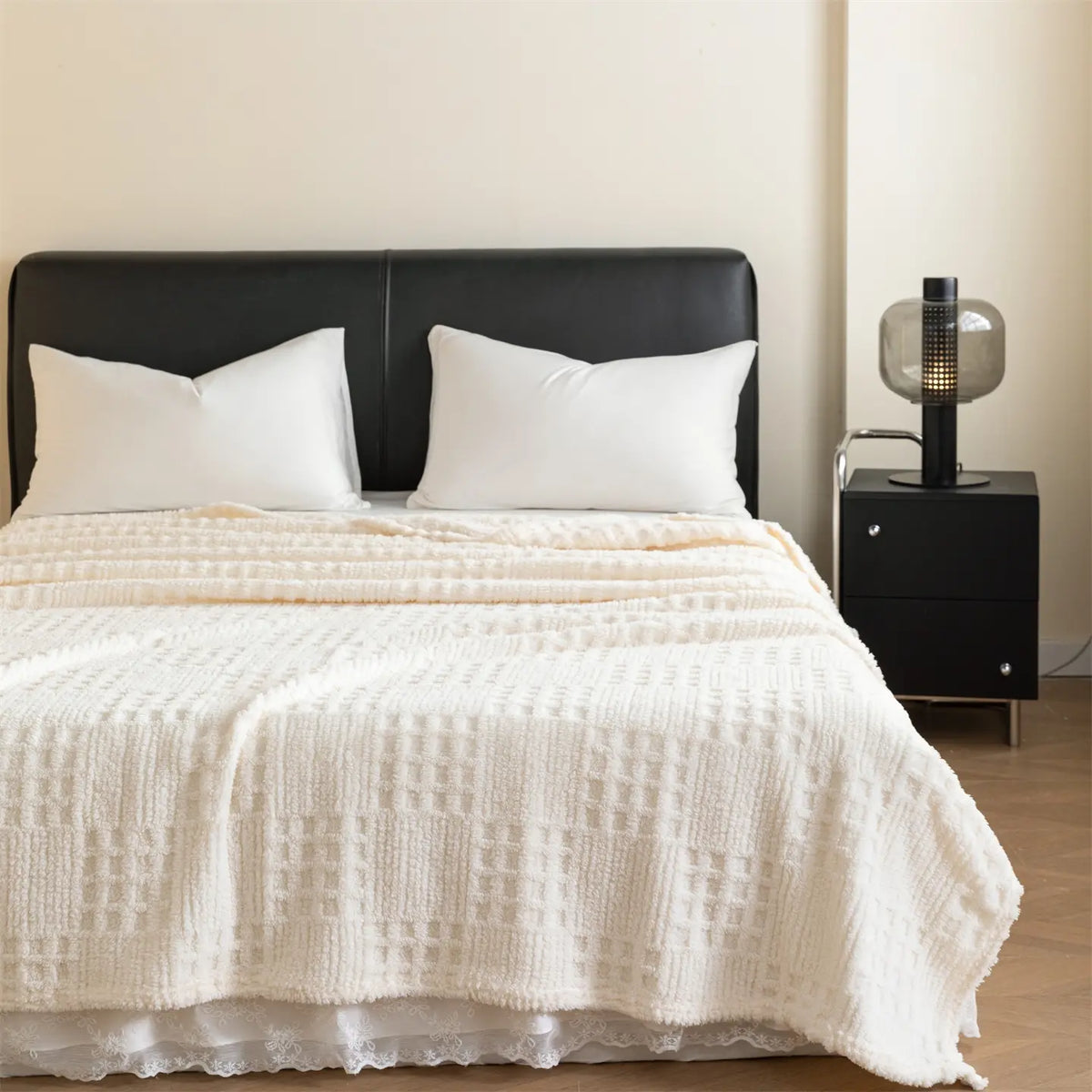 Taffeta Velvet Solid Color Waffle Jacquard Soft Warm Throw Bedroom Blanket, Cozy Throw Blankets, Moisture-Wicking, Cloud-Like Touch, Ideal for Naps, Cozy and Comfortable