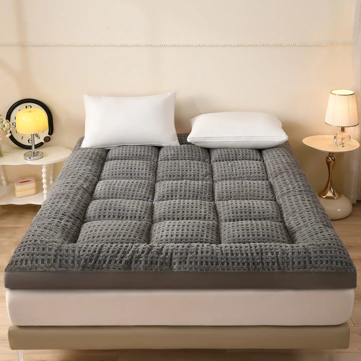 Super Soft Textured, Foldable & Breathable Design, Portable Foldable Mattress, Folding Mattress, Fold Out Mattress, European Certified, Suitable for Dorms/apartments/all Seasons Use! Triple Fold Mattress
