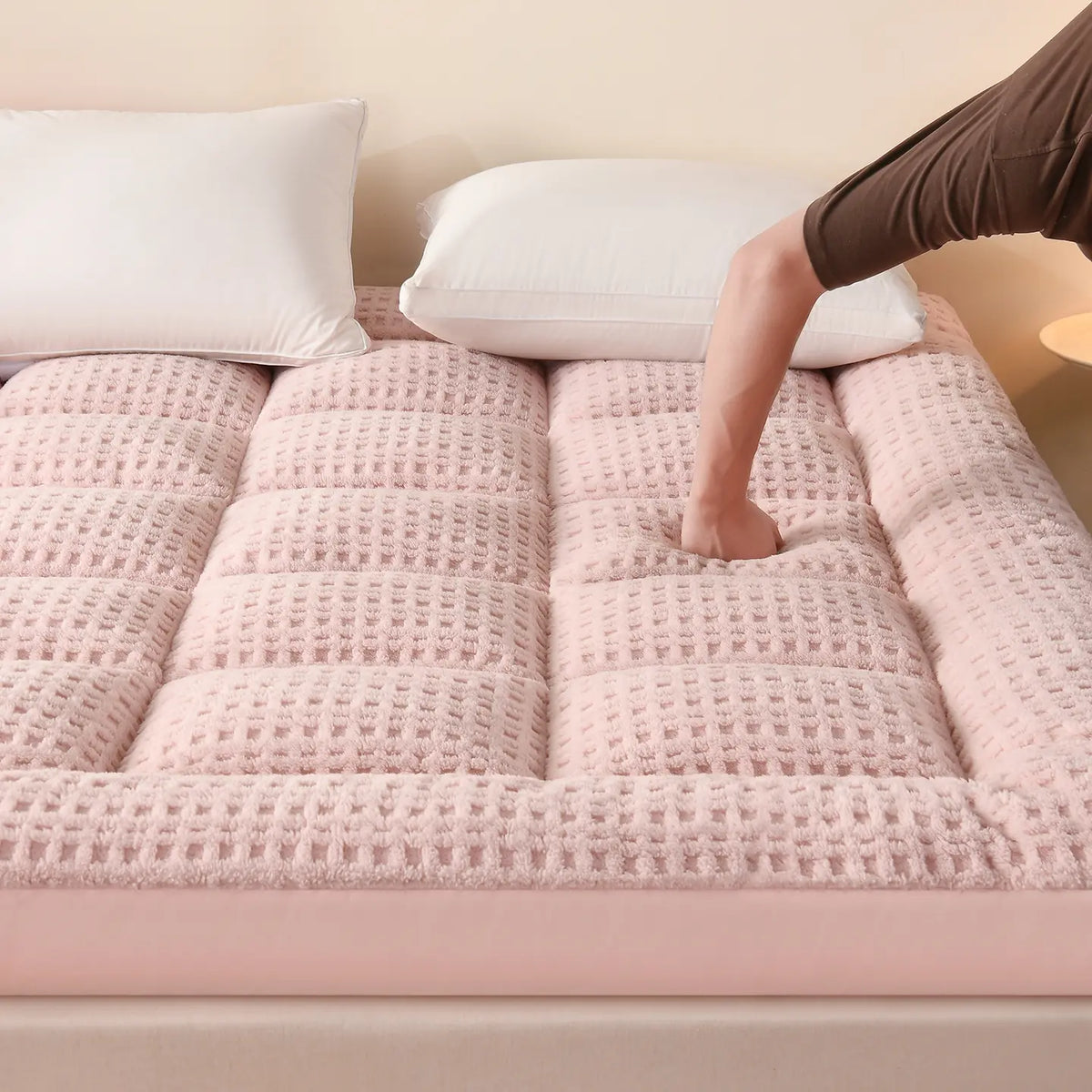 Super Soft Textured, Foldable & Breathable Design, Portable Foldable Mattress, Folding Mattress, Fold Out Mattress, European Certified, Suitable for Dorms/apartments/all Seasons Use! Triple Fold Mattress