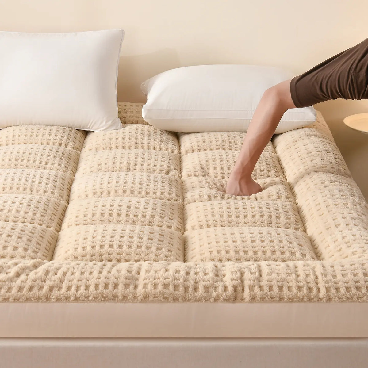 Super Soft Textured, Foldable & Breathable Design, Portable Foldable Mattress, Folding Mattress, Fold Out Mattress, European Certified, Suitable for Dorms/apartments/all Seasons Use! Triple Fold Mattress