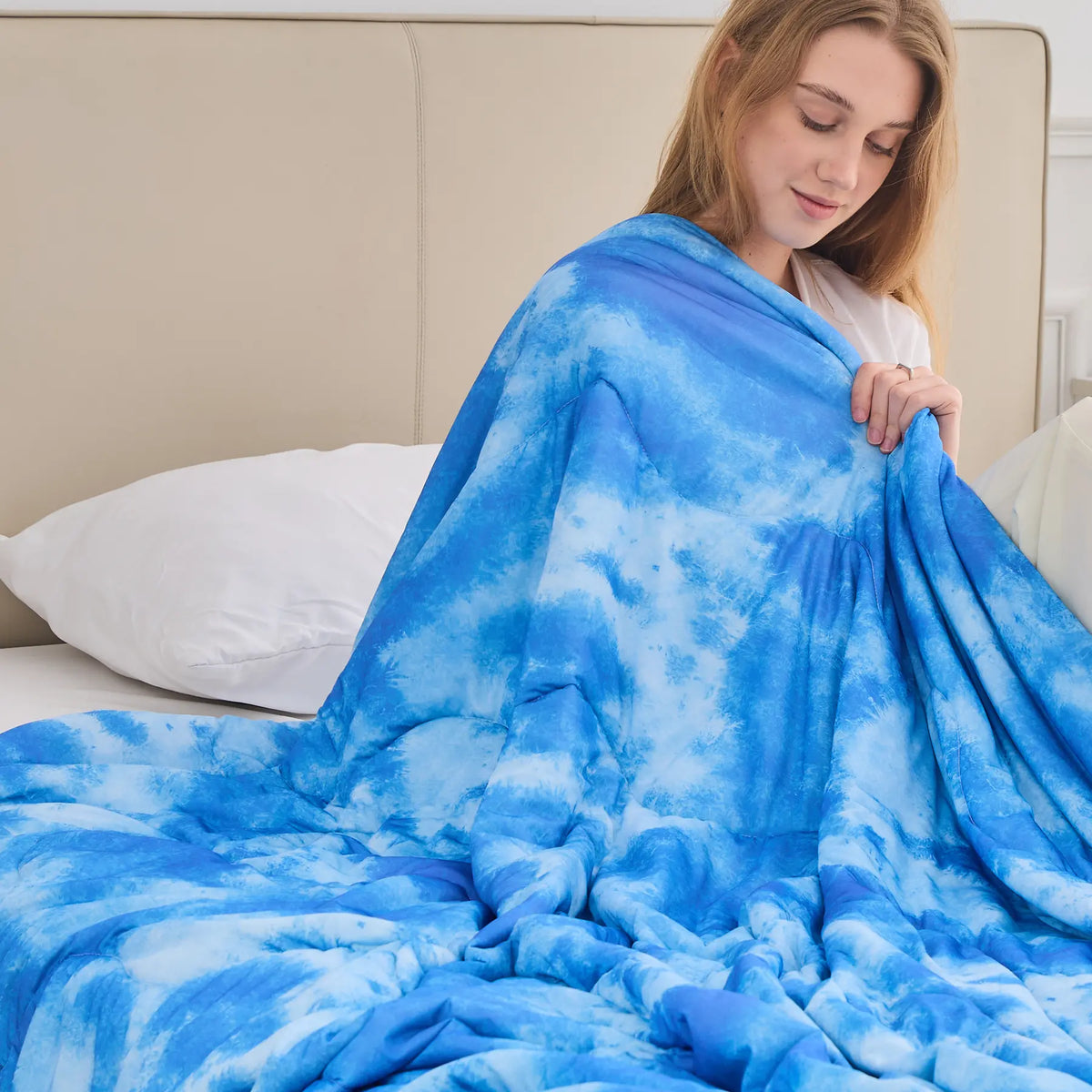 Msrlassn Summer Cooling Comforter for Hot Sleepers and Night Sweats, Q-Max>0.4 Cooling Blanket Blue Summer Comforter for Queen King Size Bed, Breathable Soft Lightweight, Ideal for Bed, Couch, Travel, All Seasons blankets
